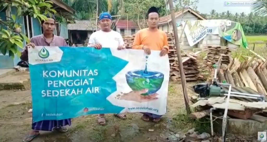 Wakaf Sumur Untuk Pondok Pesantren Minhajul Karomah Dan Warga Cibenying Pandeglang Banten
