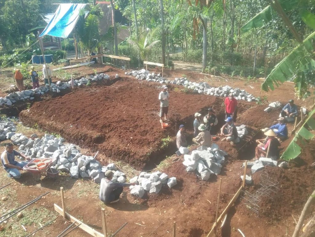 Wakaf Air Untuk Warga & Sekolah di Pelem, Jatisrono Wonogiri, Jawa Tengah