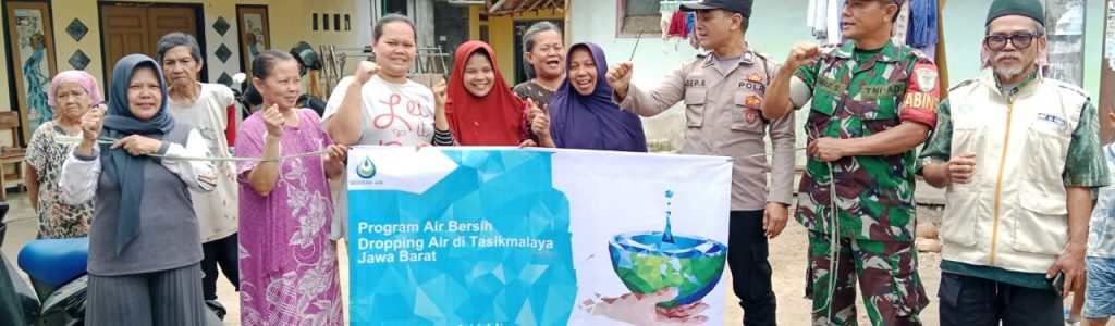 Dropping Air Bersih untuk Warga Desa Gunajaya, Kecamatan Manonjaya, Tasikmalaya, Jawa Barat