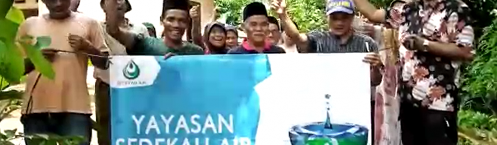 Sedekah Air untuk Warga Kampung Walet, Pasir Mae, Cipeucang, Pandeglang, Banten